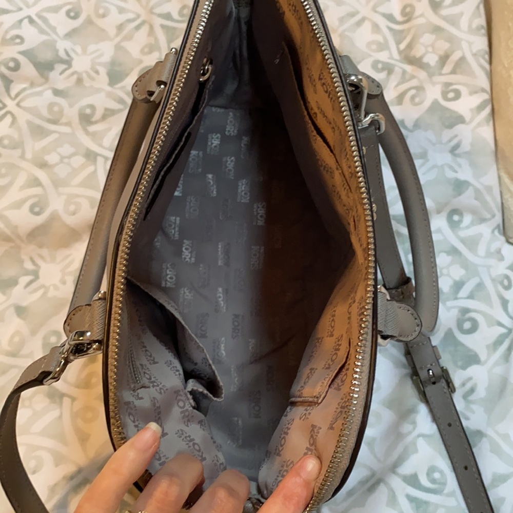 Michael Kors handbag - Picture 4 of 6